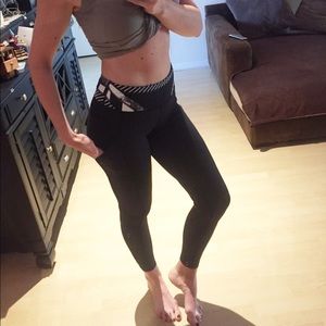 Lululemon leggings. Size 6. NWOT.